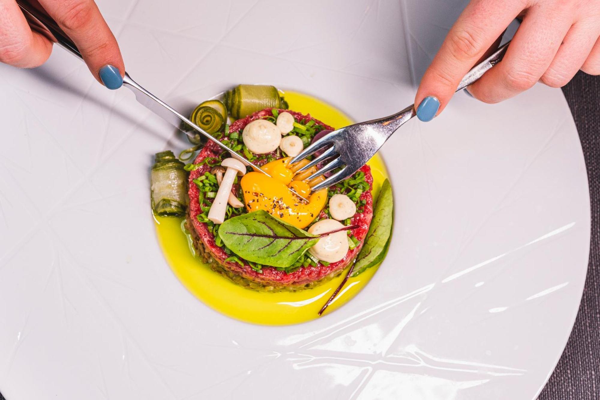 Green Mountain 5* Hotel Karpacz Ngoại thất bức ảnh A steak tartare