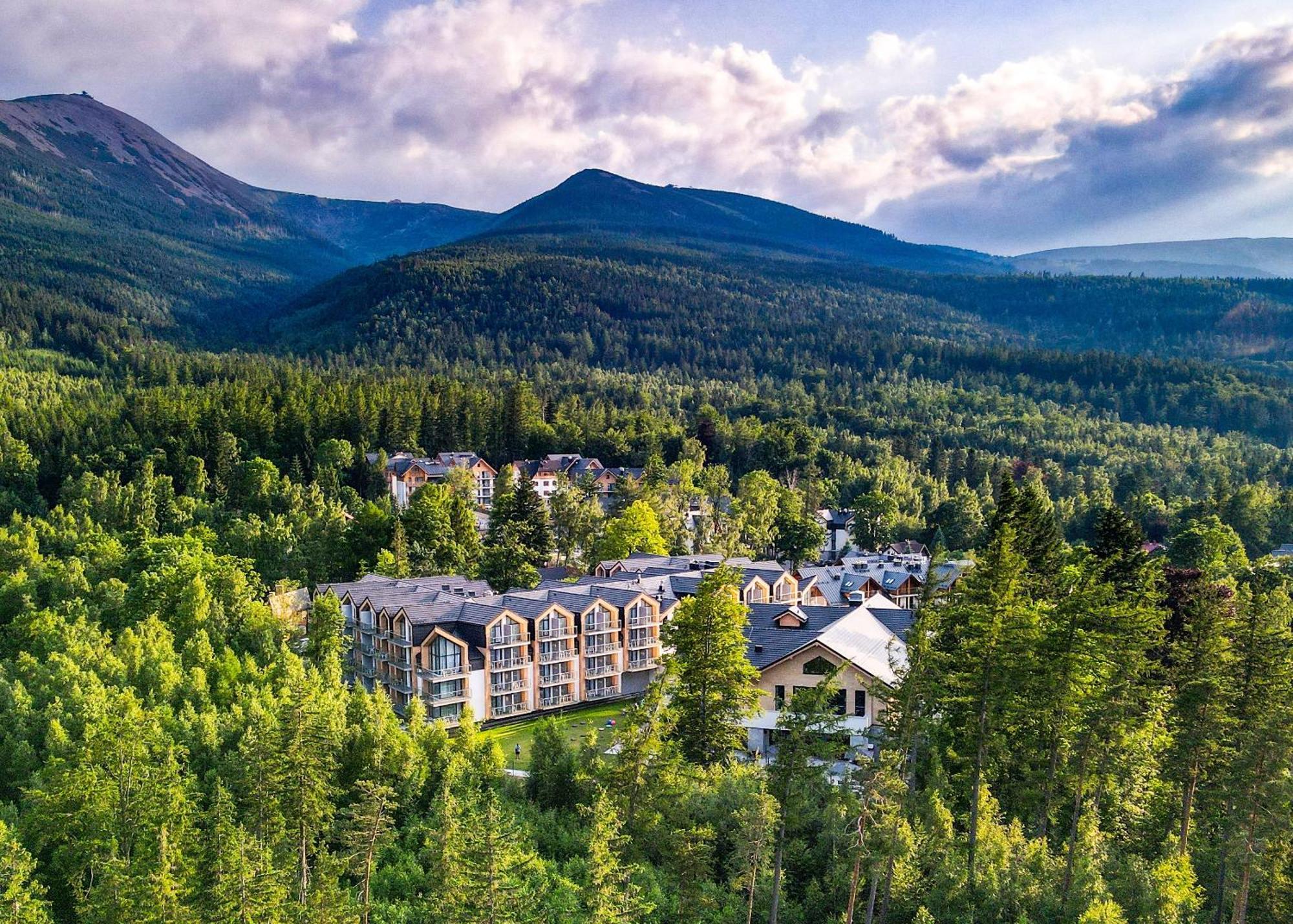 Green Mountain 5* Hotel Karpacz Ngoại thất bức ảnh The Village at Loon Mountain